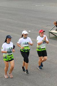 BIB: 1915, 1829, 1830
                            <button type="button" onclick="openModal(3558073)" class="btn btn-primary btn-sm float-right btn-popup" data-toggle="modal" data-target=".modal-high-quality">
                        <i class="fas fa-shopping-cart"></i> Add to Cart
                    </button>
                                            <button type="button" onclick="isThisMe(3558073, true)" class="btn btn-success btn-sm float-right btn-popup btn-isme hidden" data-toggle="tooltip" data-placement="bottom" title="นี่คือรูปของคุณใช่ไหม คลิกที่นี่เพื่อเอาเข้าอัลบั้ม">
                        <i class="fas fa-plus"></i> Add to album
                    </button>
                    <button type="button" onclick="isThisMe(3558073, false)" class="btn btn-warning btn-sm float-right btn-popup btn-isnotme hidden">
                        <i class="fas fa-ban"></i> Remove from album
                    </button>